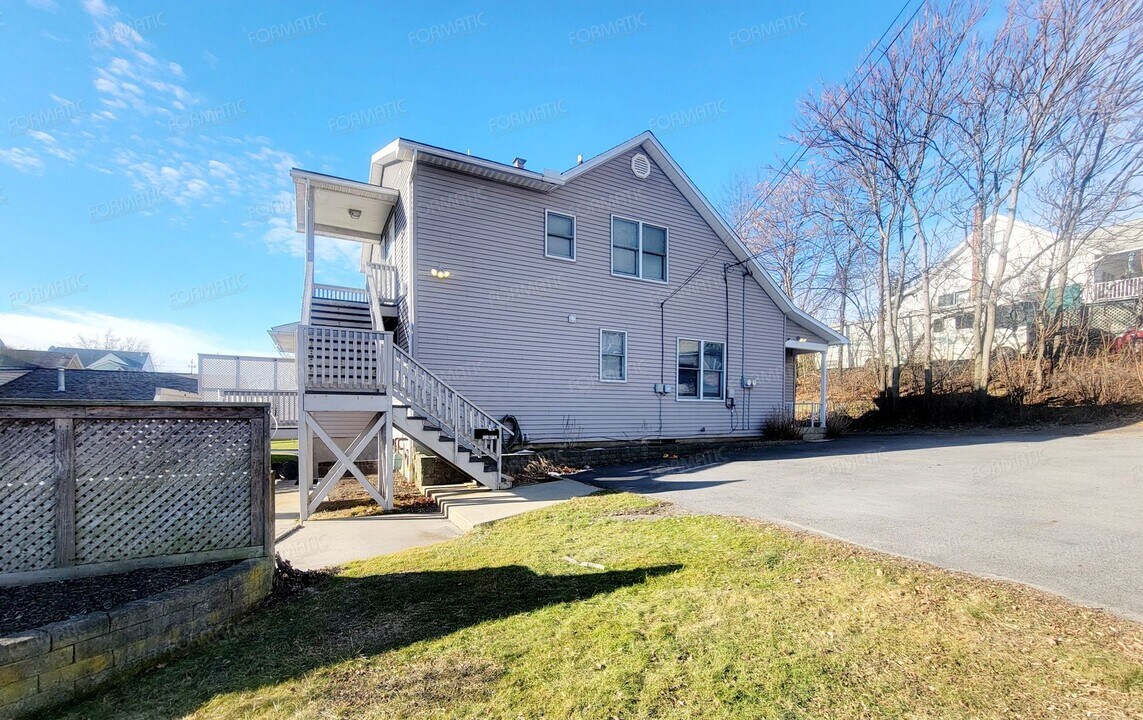 1034 Birch St in Scranton, PA - Building Photo