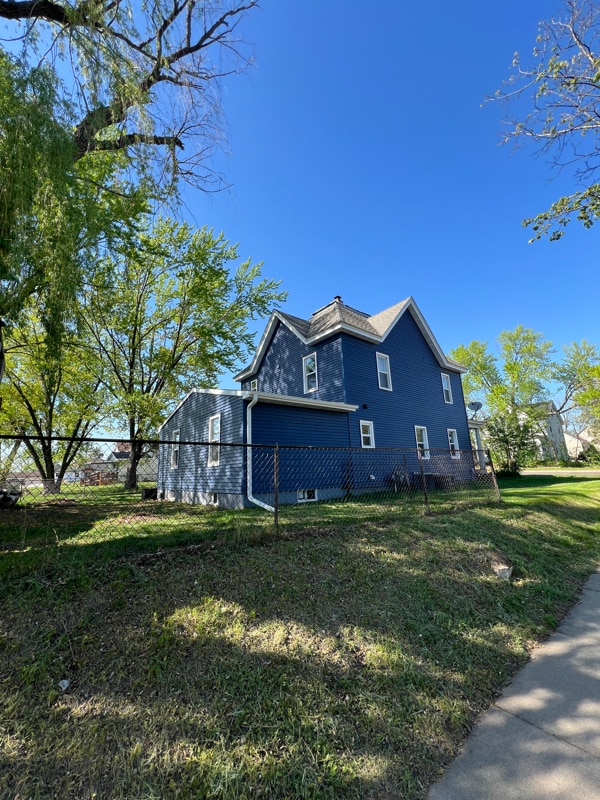 property at 104 N Rural St