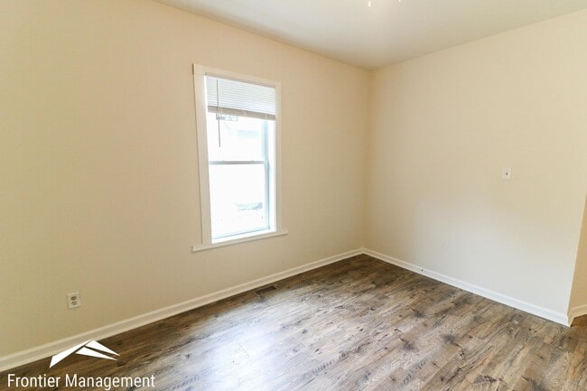 1026 Bertrand St in Manhattan, KS - Building Photo - Building Photo