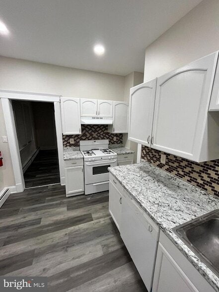 28 Victoria Ave in Spotswood, NJ - Foto de edificio - Building Photo