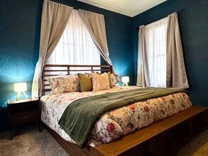 317 E Willamette Ave, Unit 317 Downstairs in Colorado Springs, CO - Foto de edificio - Building Photo