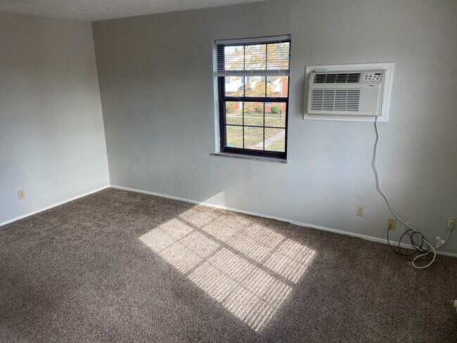 557 Telford Ave, Unit D in Dayton, OH - Building Photo - Building Photo