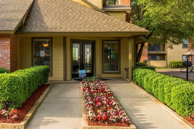 Greenbrier Park Apartments in Temple, TX - Foto de edificio - Building Photo