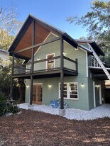 1025 NW 11th Ave in Gainesville, FL - Building Photo