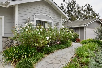 11875 Handrich Dr in San Diego, CA - Building Photo - Building Photo