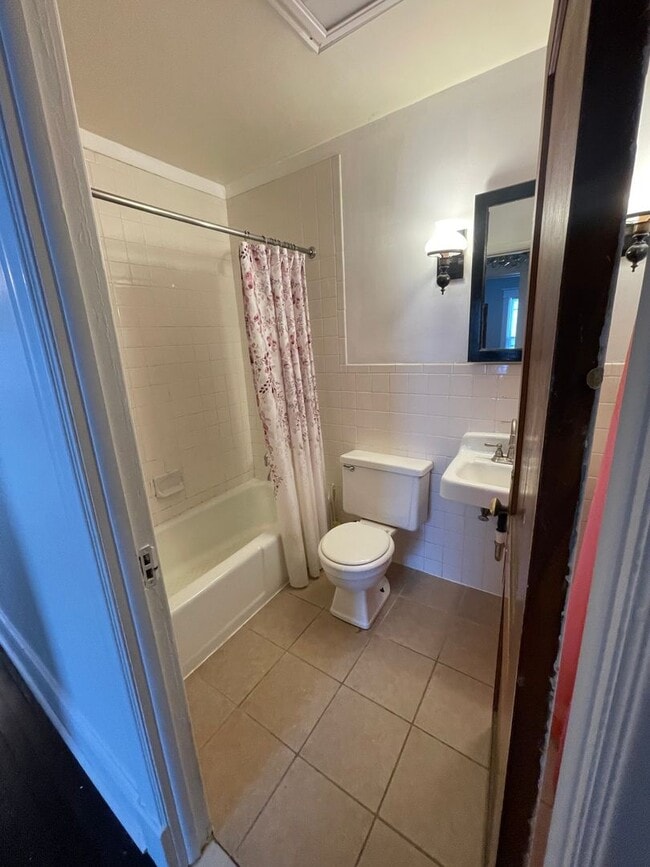 6 McFarlan Ave in Amsterdam, NY - Building Photo - Building Photo