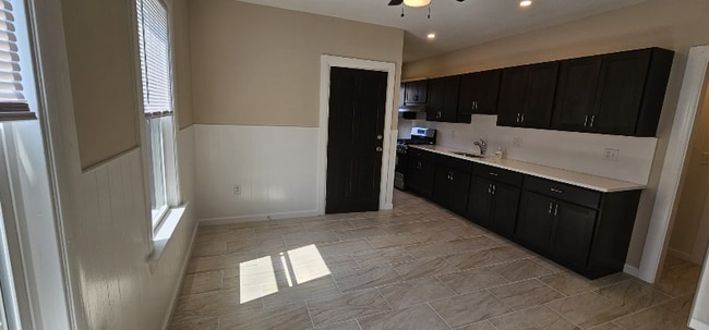 70 Weston St in Brockton, MA - Foto de edificio - Building Photo