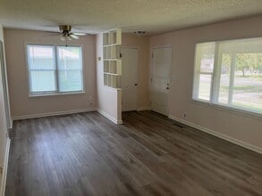 2012 S Hampton Ave in Springfield, MO - Building Photo - Building Photo