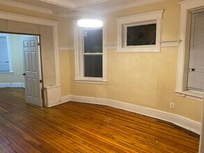 40 Gardner Ave in Jersey City, NJ - Building Photo - Building Photo