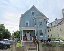 18 Maxwell St