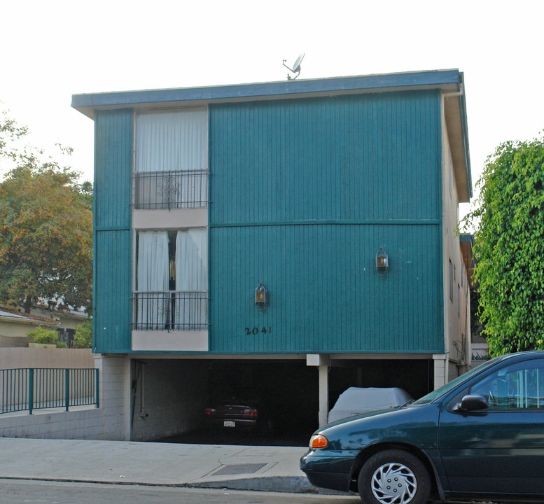 2041 S Shenandoah St in Los Angeles, CA - Building Photo