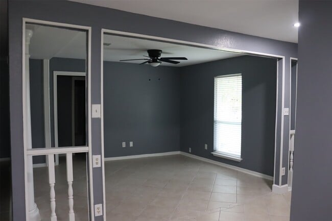 property at 12507 New Rochelle Ct