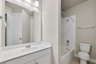 2131 Islawild Wy in La Marque, TX - Building Photo - Building Photo