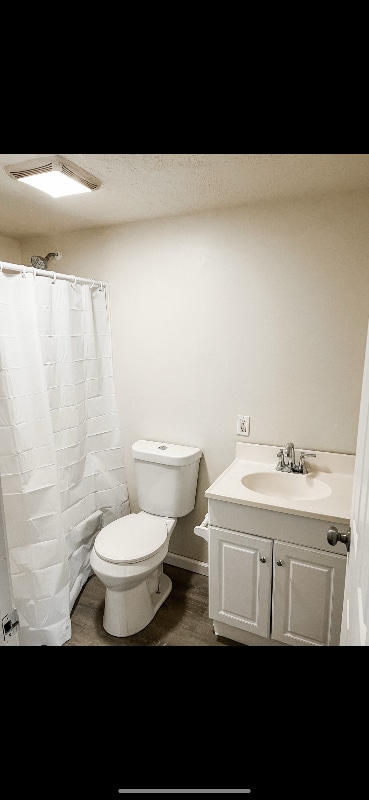 13 Oak St, Unit 17 in Vernon, CT - Foto de edificio - Building Photo