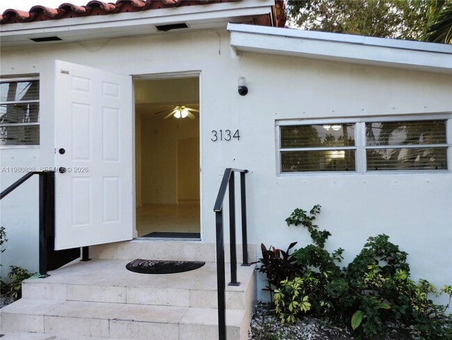 3134 SW 25th Ter in Miami, FL - Building Photo - Building Photo