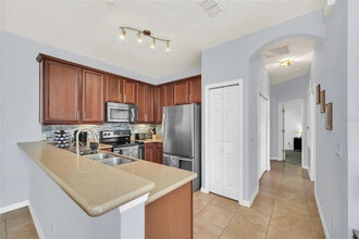 2723 Oakwater Dr in Kissimmee, FL - Building Photo - Building Photo