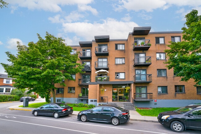 property at 6161 Lasalle Boul