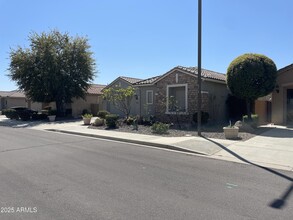 18141 W Las Palmaritas Dr in Waddell, AZ - Foto de edificio - Building Photo