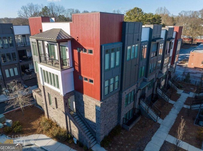 property at 400 Pratt Dr SE