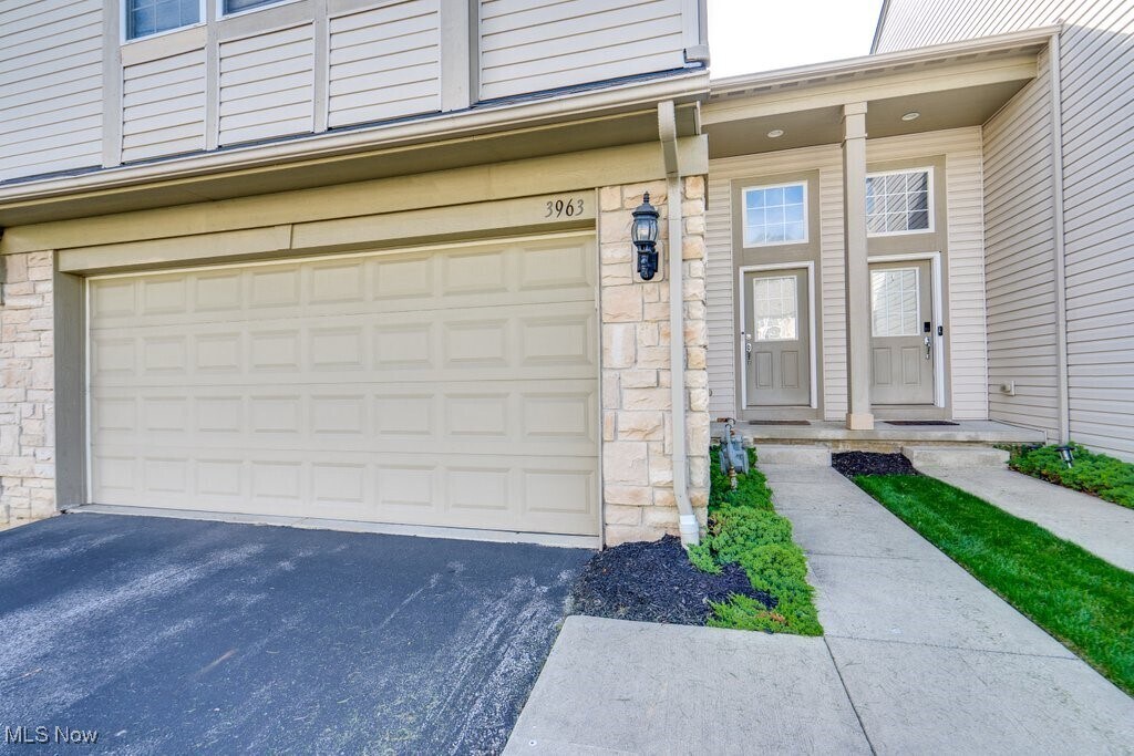 3963 Gardiner Run in Akron, OH - Building Photo