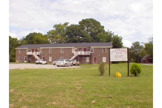 500 Cascade Ave in Rocky Mount, NC - Building Photo