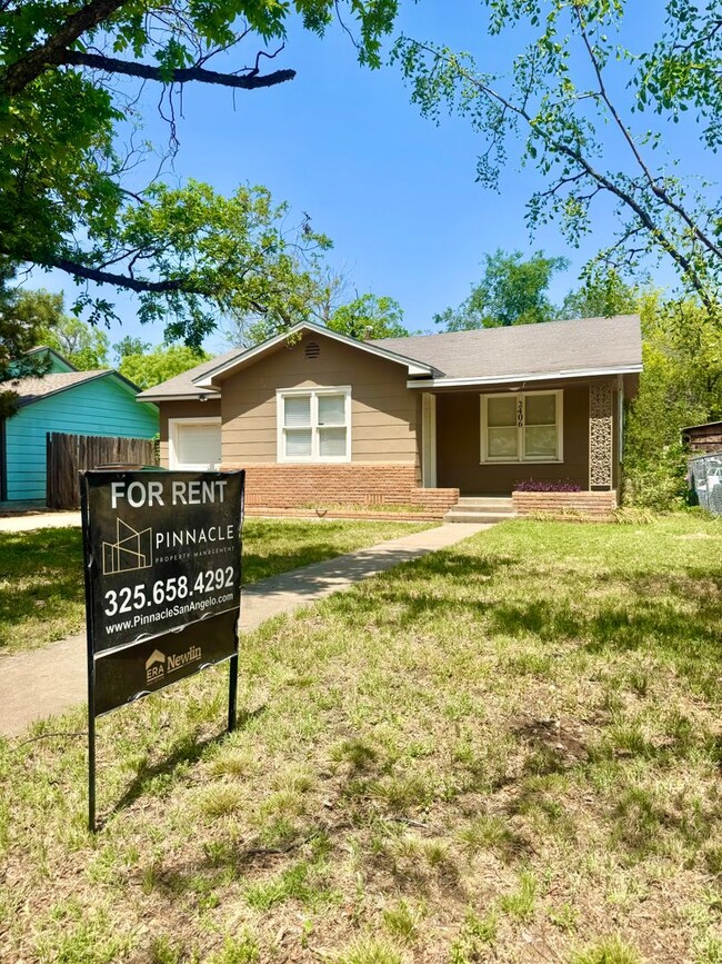 2406 Chestnut St in San Angelo, TX - Building Photo - Building Photo