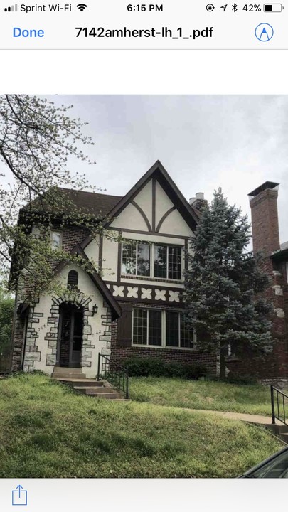 7142 Amherst Ave in University City, MO - Foto de edificio