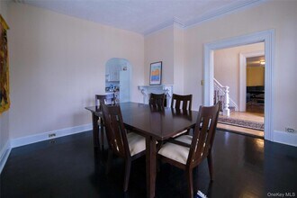 128 Lakeview Ave in Valhalla, NY - Building Photo - Building Photo