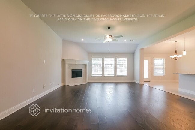 1617 Whispering Trail Dr in Waxahachie, TX - Building Photo - Building Photo