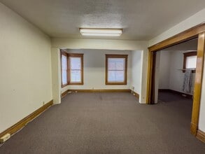 921 Linden Grove Ave in Lansing, MI - Building Photo - Building Photo