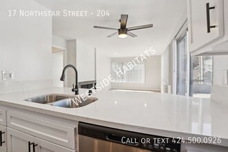 17 Northstar St in Marina Del Rey, CA - Building Photo - Building Photo