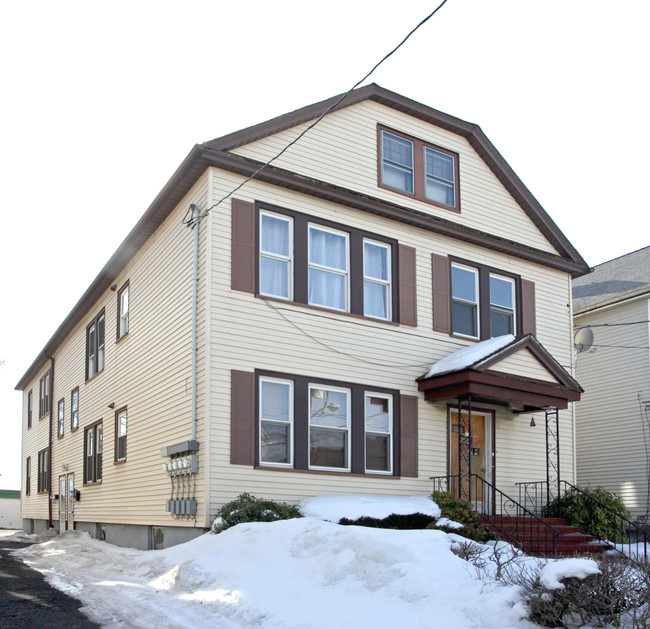 713 Van Buren Ave in Elizabeth, NJ - Building Photo - Building Photo