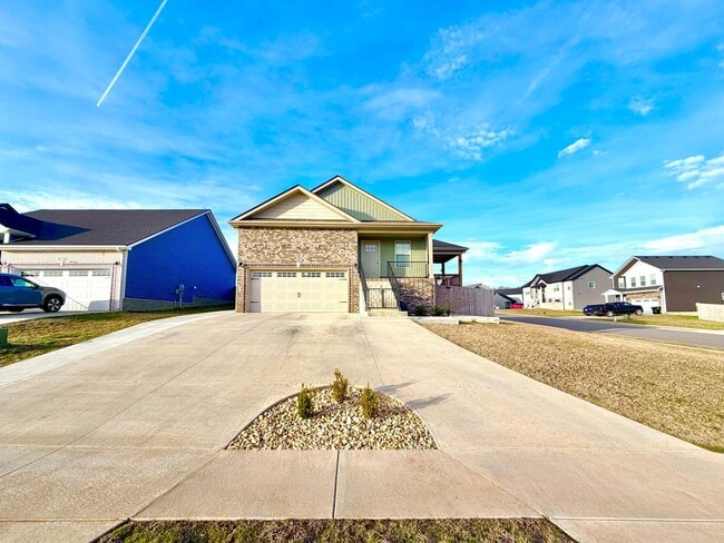 201 Ardell Dr in Clarksville, TN - Building Photo - Building Photo