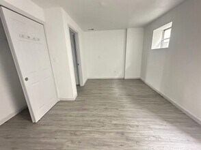 915 Washington Ave in Philadelphia, PA - Building Photo - Building Photo