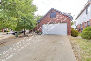 11528 Gloriosa Dr