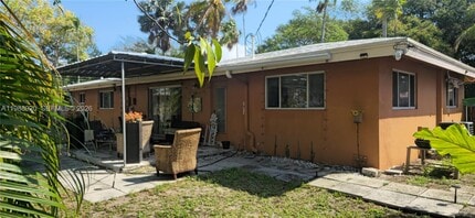 1211 NE 27th Ave in Pompano Beach, FL - Building Photo - Building Photo