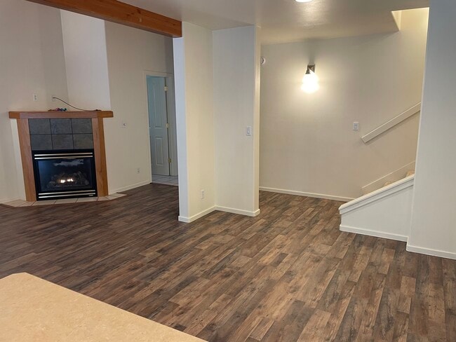 1755 NE Lotus Dr in Bend, OR - Building Photo - Building Photo