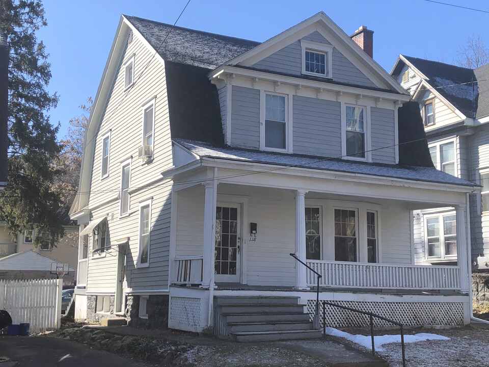 128 Redfield Plz in Syracuse, NY - Building Photo