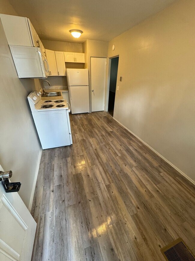 2117 Spring Park Rd in Jacksonville, FL - Building Photo - Building Photo