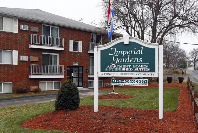 IMPERIAL GARDENS in Lowell, MA - Foto de edificio - Building Photo