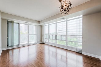 31-631 Bales Ave in Toronto, ON - Building Photo - Building Photo