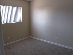 919 E Madison Ave in El Cajon, CA - Building Photo - Building Photo