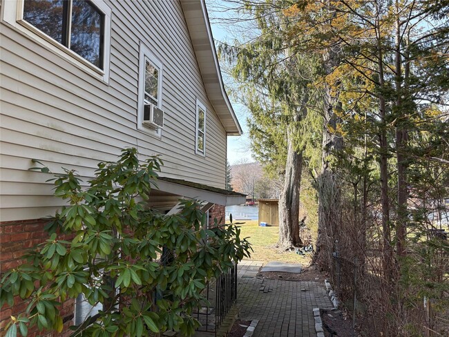 25 Teneyck Ave in Greenwood Lake, NY - Building Photo - Building Photo