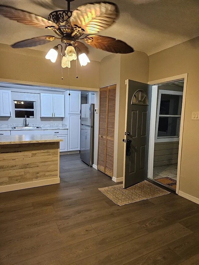 property at 3705 N Clearfield Ave