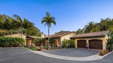 4865 Vieja Dr in Santa Barbara, CA - Building Photo - Building Photo