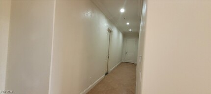 2085 Saratoga St in Las Vegas, NV - Foto de edificio - Building Photo