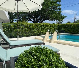 Del Rio Apartment Homes in Boca Raton, FL - Building Photo - Building Photo