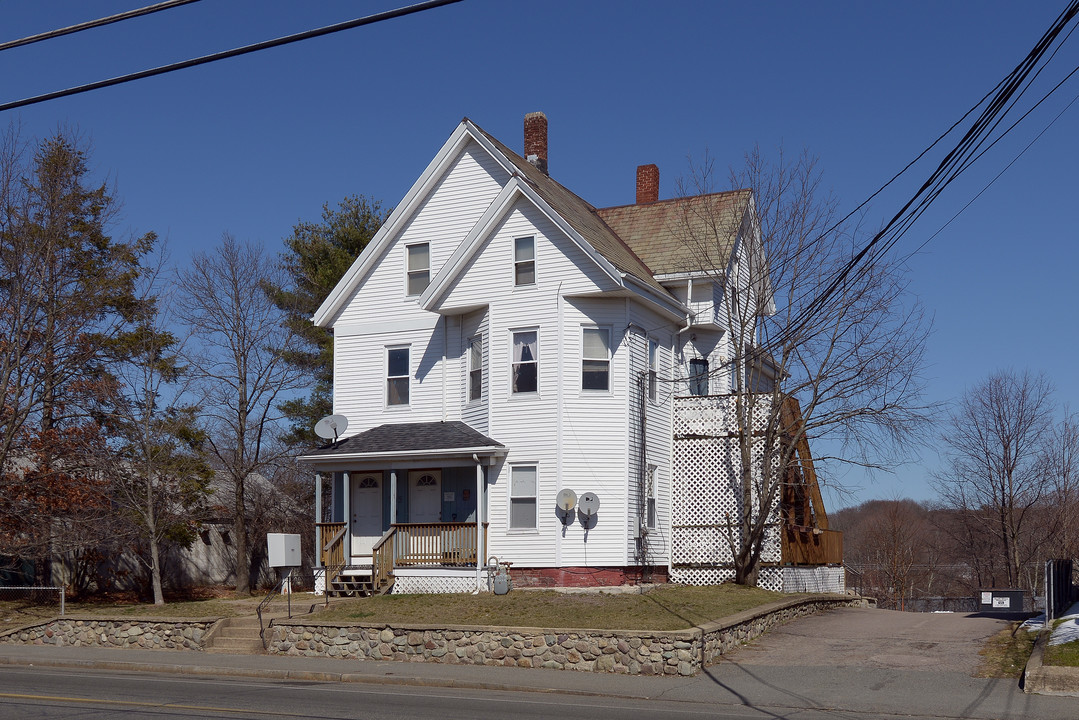 785 N Montello St in Brockton, MA - Building Photo