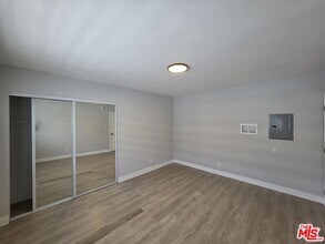 2650 S Barrington Ave-Unit -5 in Los Angeles, CA - Building Photo - Building Photo