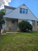 2759 N 57th St, Unit 2761 in Milwaukee, WI - Building Photo